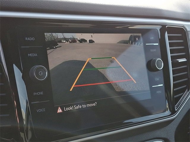 Used 2022 Volkswagen Atlas Cross Sport SE image 4