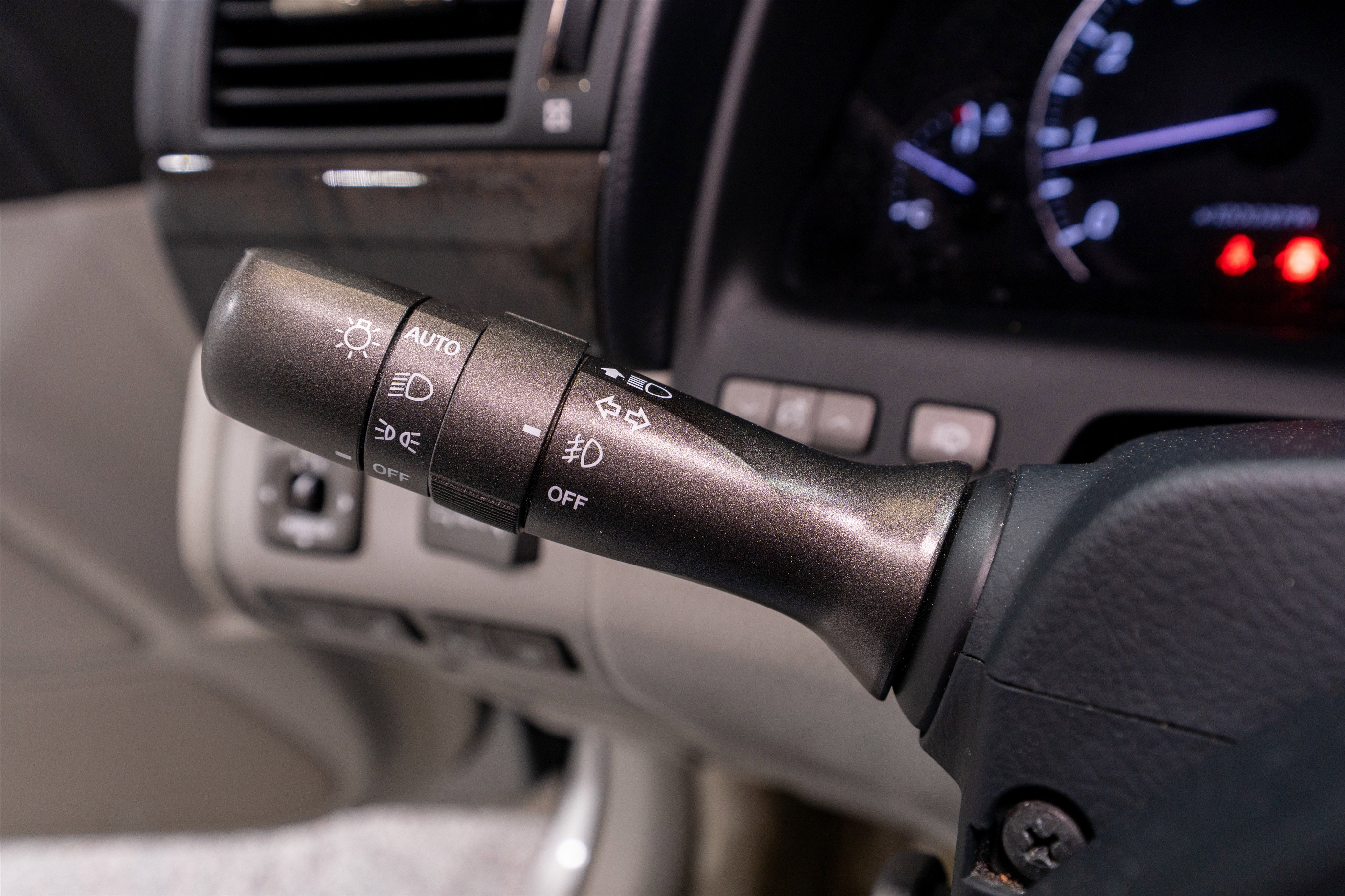 Used 2012 Lexus LS 460 w/ Comfort Pkg image 32