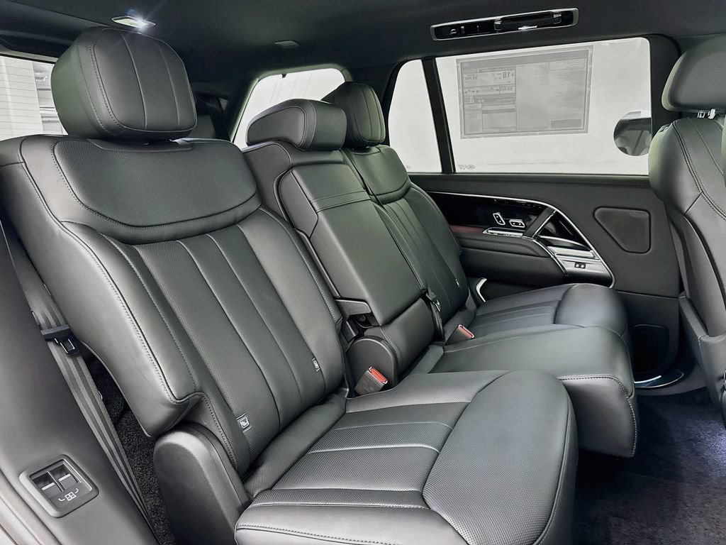 New 2026 Land Rover Range Rover Long Wheelbase SE AWD/4WD image 28