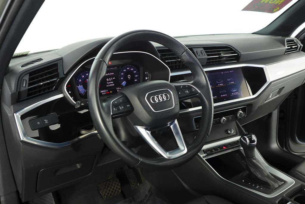 Used 2022 Audi Q3 2.0T Premium Plus w/ Premium Plus Package image 31