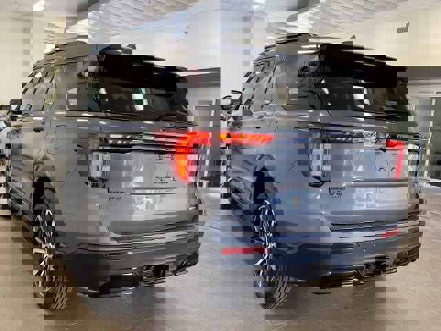 Used 2025 Ford Explorer ST-Line image 5