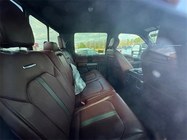 Used 2021 Ford F450 Platinum w/ FX4 Off-Road Package image 4