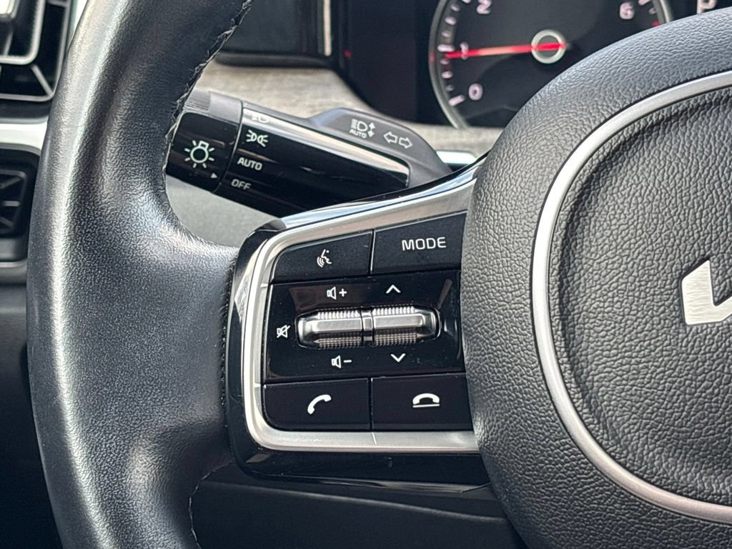 Certified 2022 Kia Sorento S AWD/4WD image 17