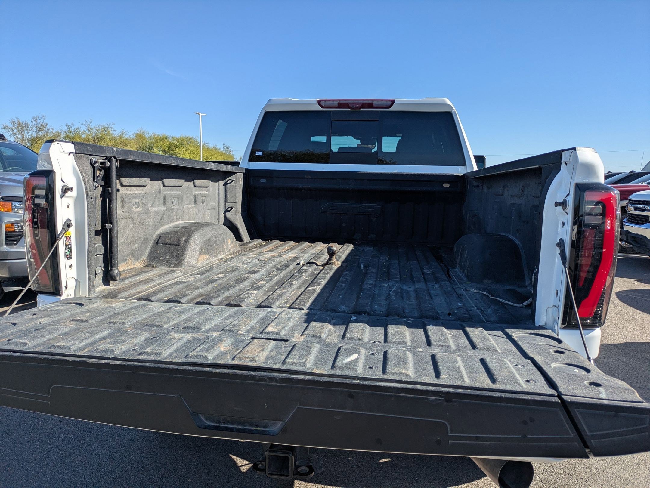 Used 2024 GMC Sierra 2500 AT4 w/ AT4 Premium Plus Package image 25