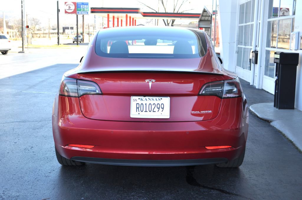 Used 2022 Tesla Model 3 Performance image 13
