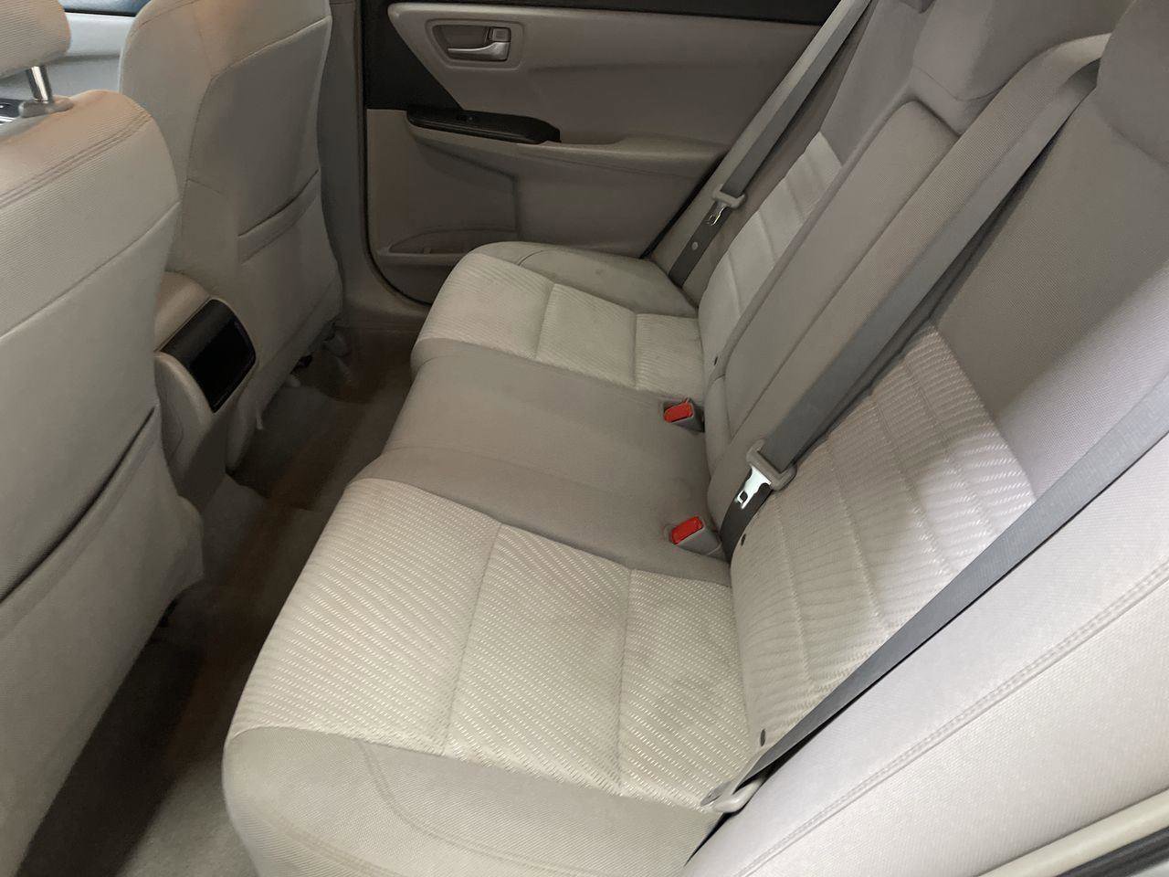 Used 2015 Toyota Camry LE FWD image 21