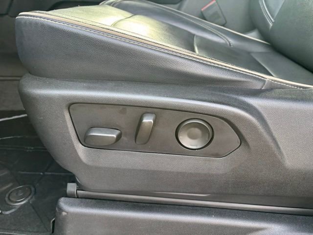 Used 2021 Chevrolet Tahoe Premier w/ Premium Package image 9