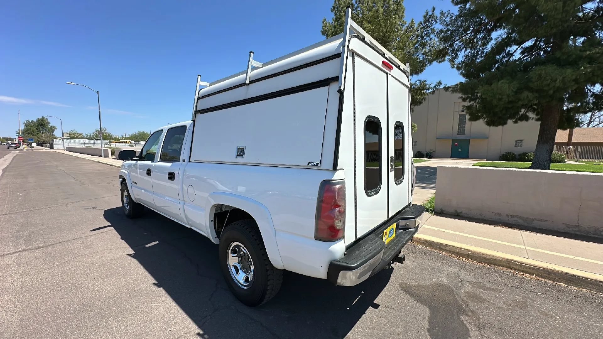 Used 2006 Chevrolet Silverado 1500 LT RWD image 2