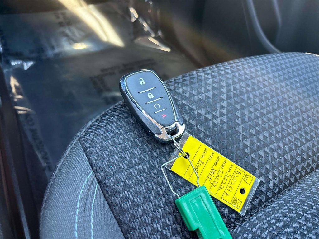 Used 2022 Chevrolet Bolt EUV LT w/ Comfort Package image 28