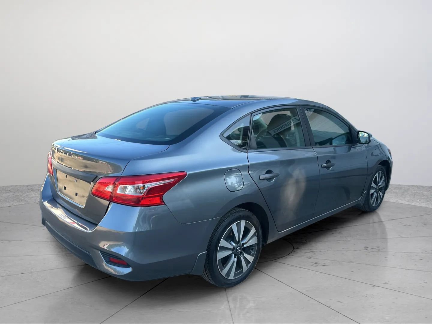 Used 2019 Nissan Sentra SL FWD image 13
