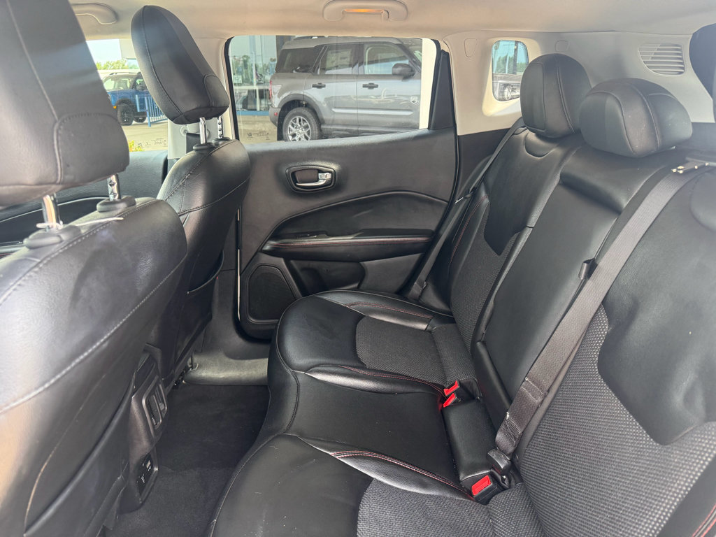 Used 2020 Jeep Compass Trailhawk AWD/4WD image 4