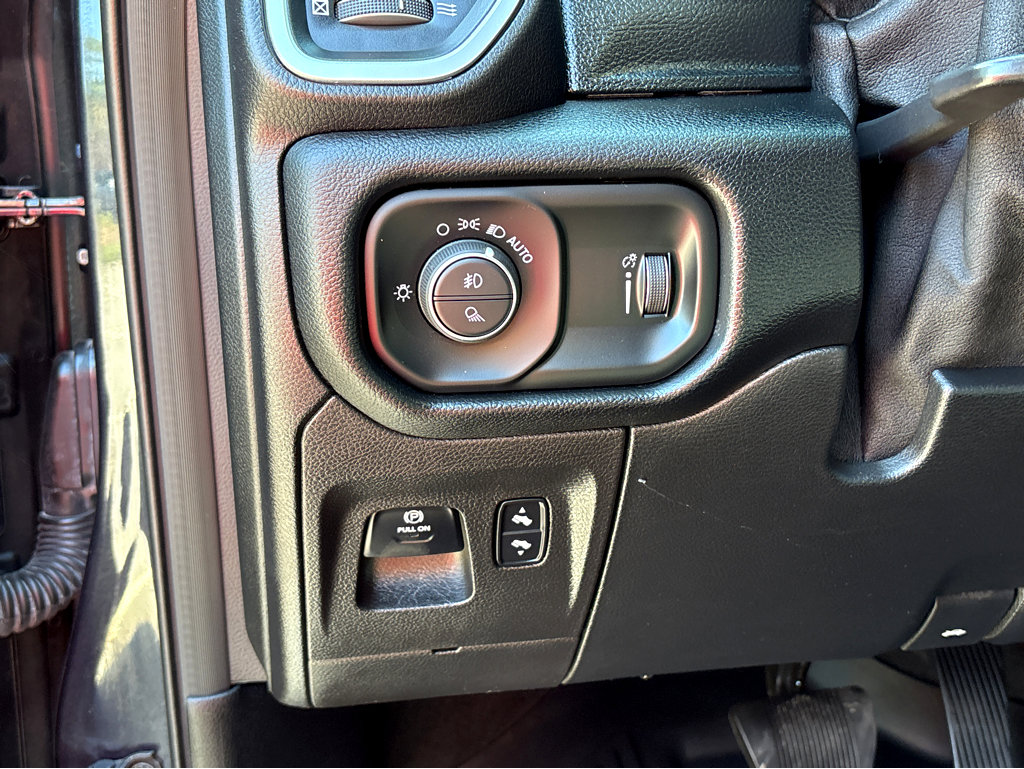 Used 2021 RAM 1500 Big Horn image 14