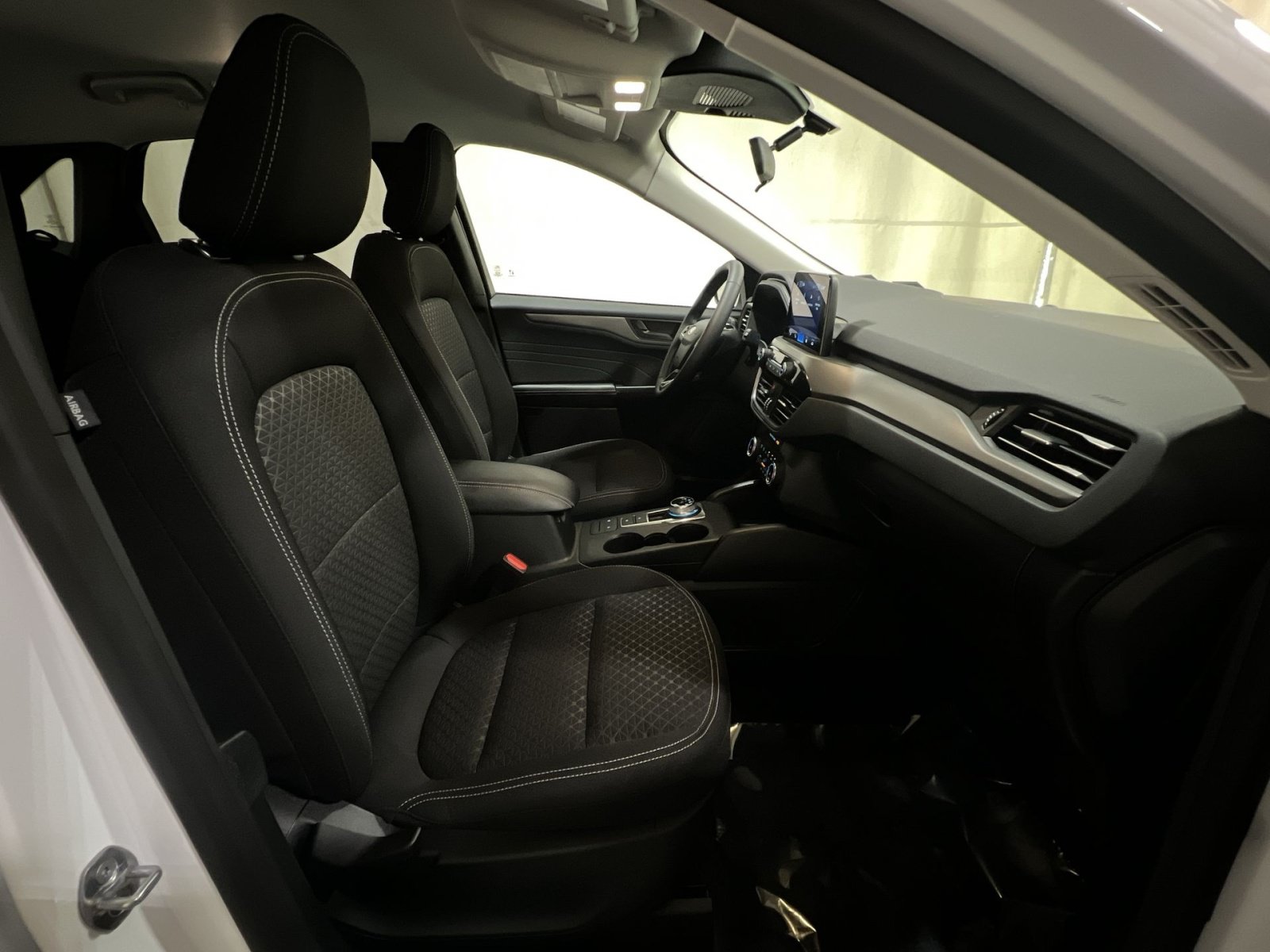 Used 2024 Ford Escape Active w/ Cold Weather Package FWD image 33