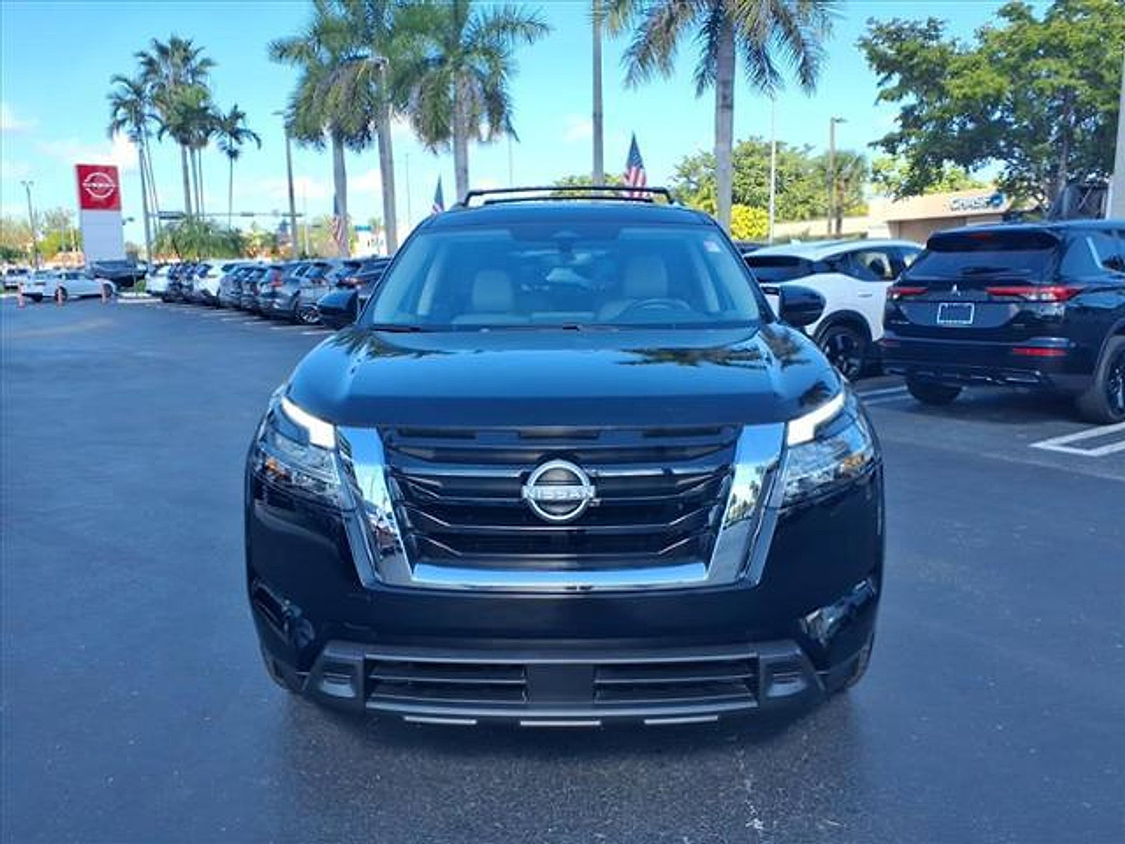 Certified 2022 Nissan Pathfinder SV w/ SV Premium Package image 4