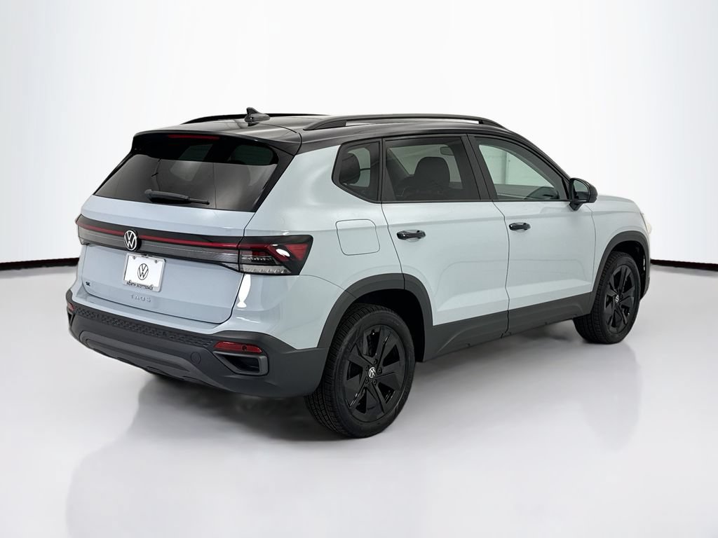 New 2026 Volkswagen Taos SE FWD image 5