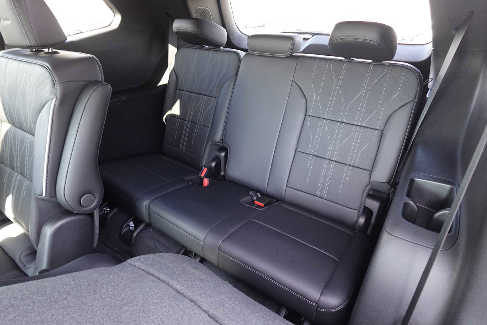 New 2026 Buick Enclave Avenir w/ Super Cruise Package AWD/4WD image 28