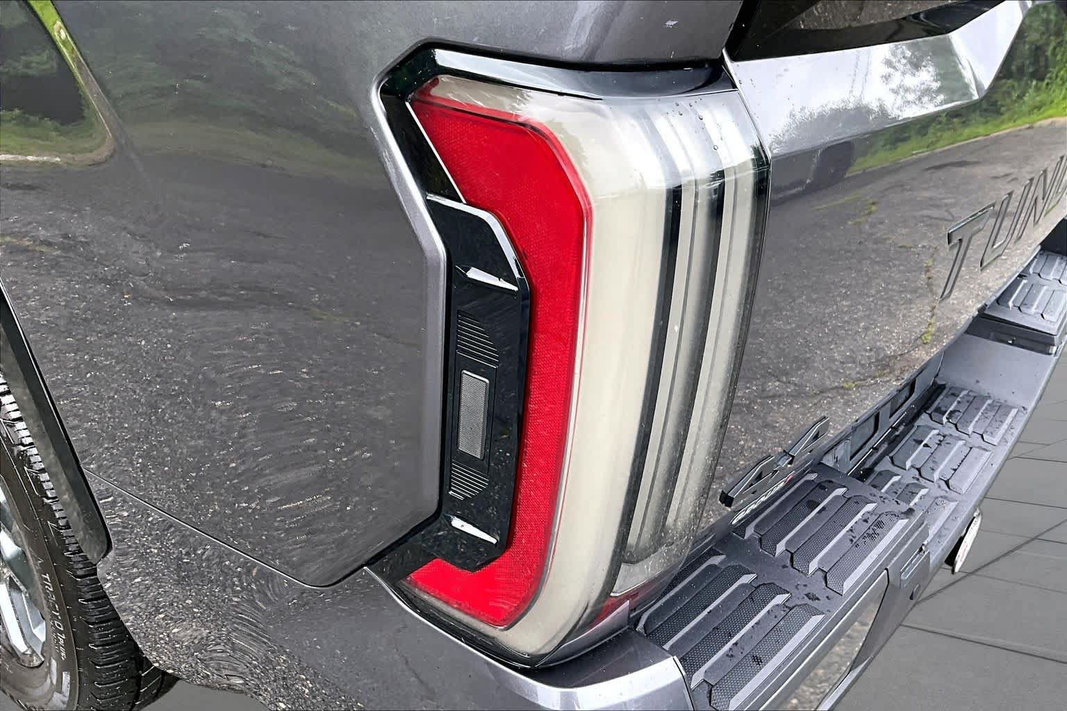 Used 2022 Toyota Tundra Platinum AWD/4WD image 27