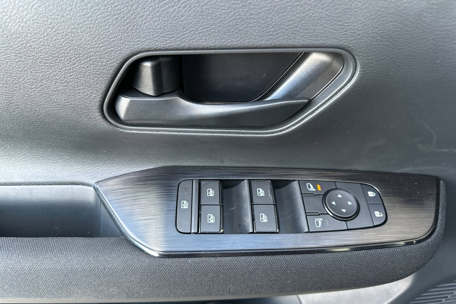 New 2026 Nissan Kicks S image 8