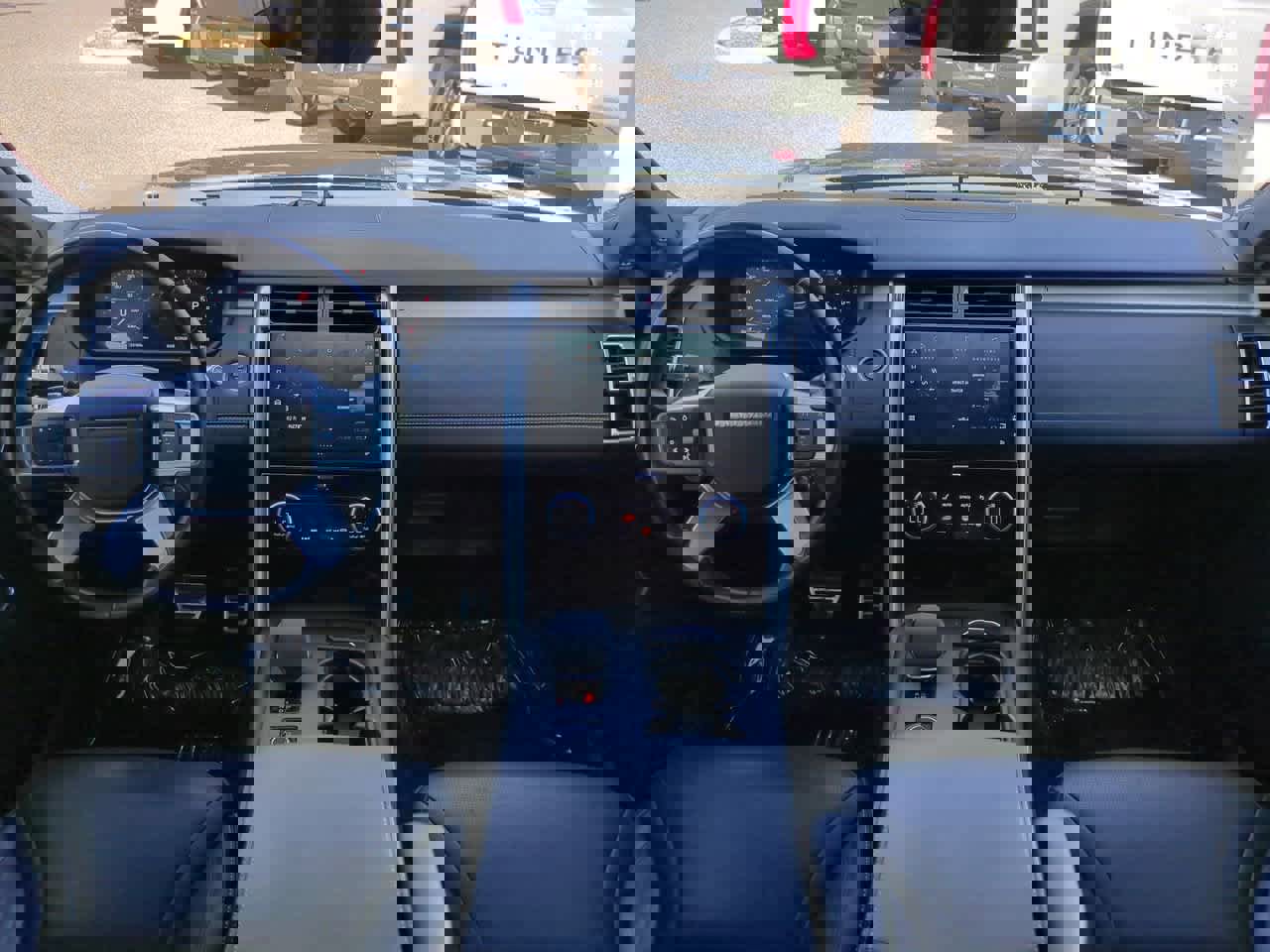 Used 2021 Land Rover Discovery S R-Dynamic image 14