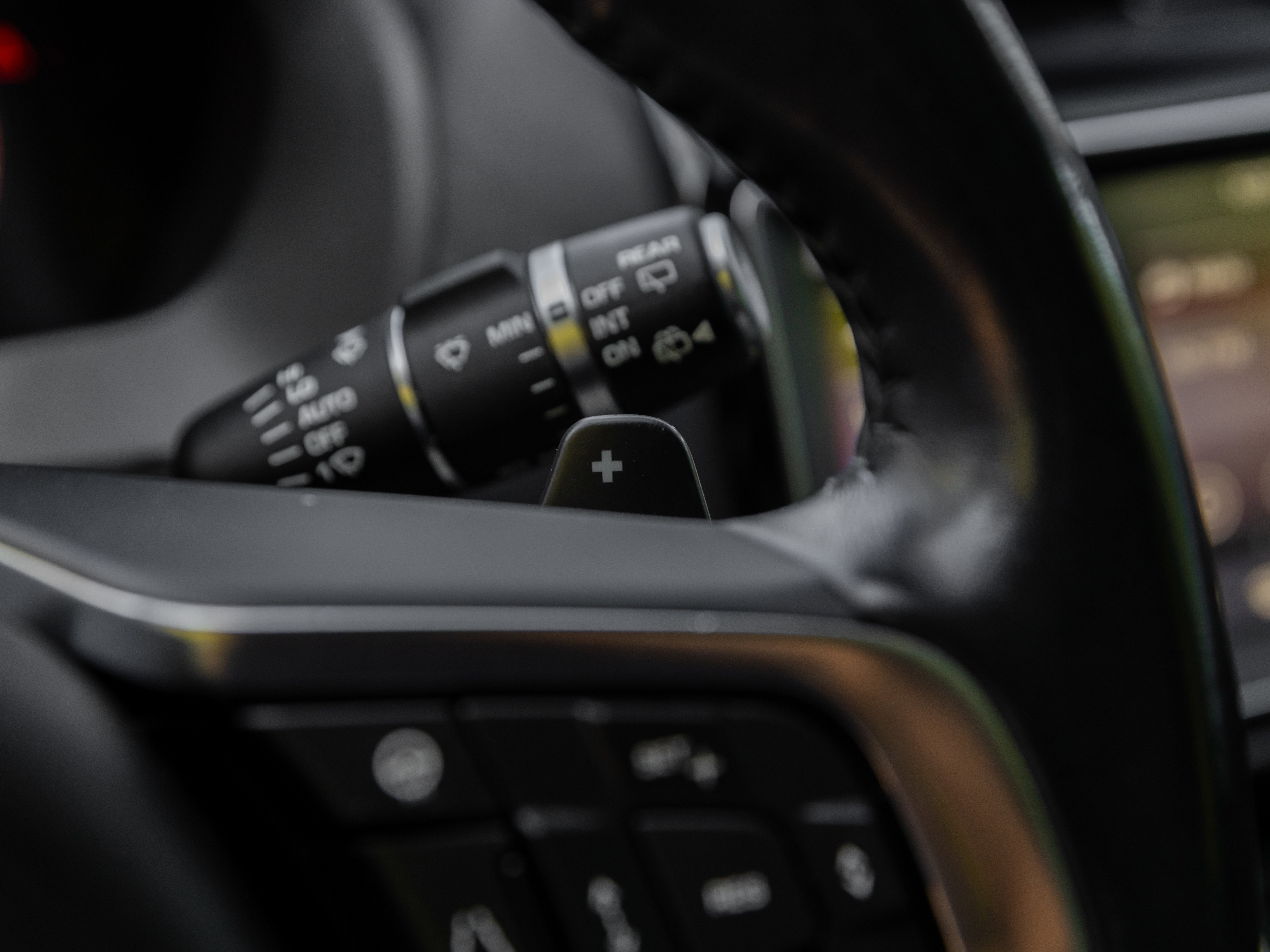 Used 2019 Jaguar F-PACE Prestige image 8