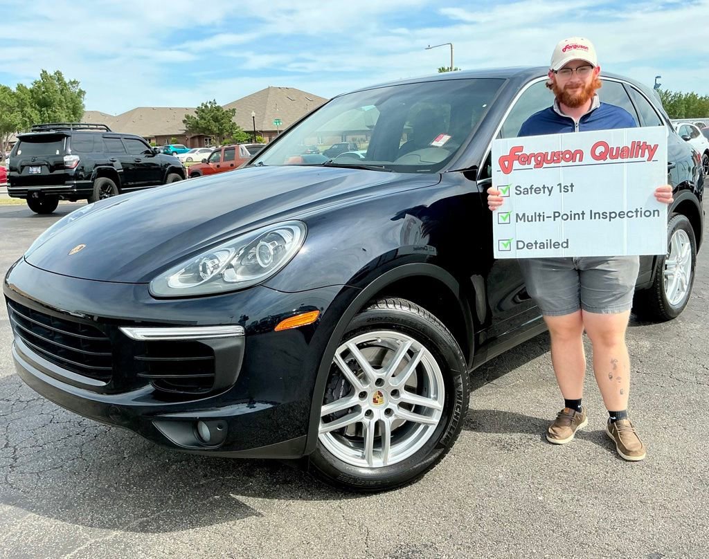 Used 2018 Porsche Cayenne AWD/4WD image 1