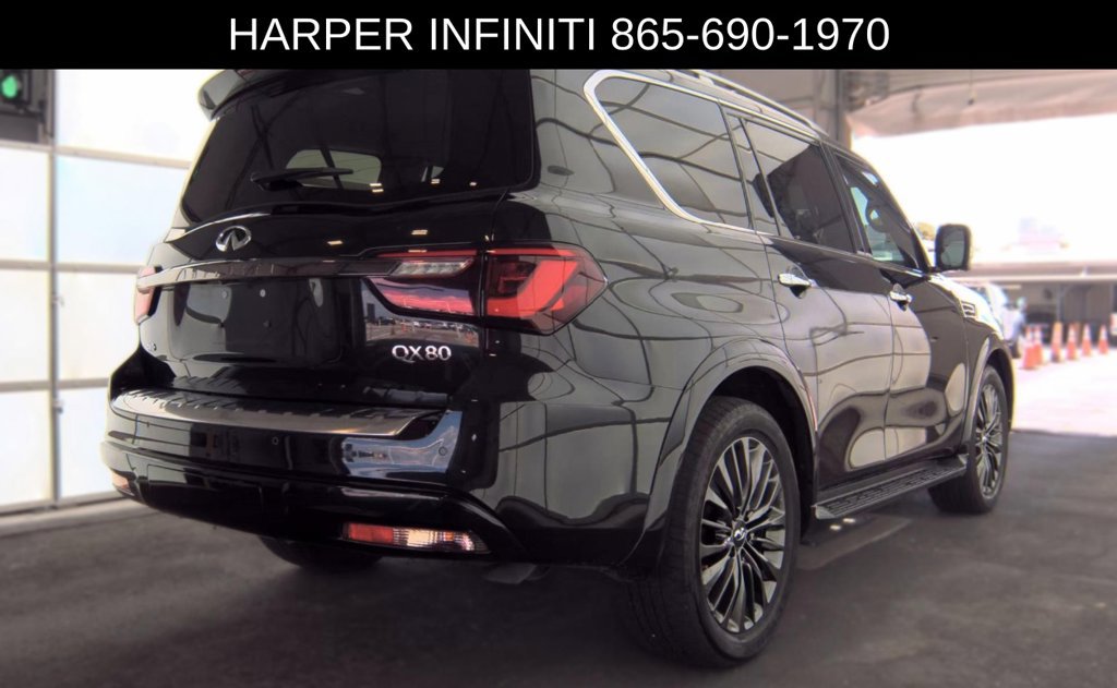 Used 2024 INFINITI QX80 Premium Select w/ Cargo Package AWD/4WD image 3