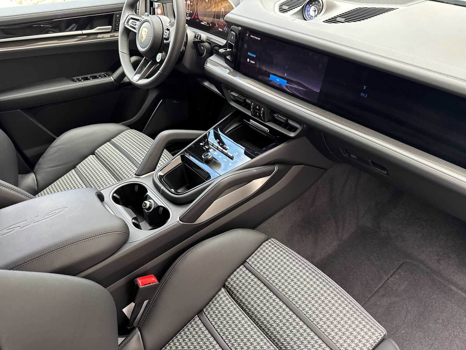 Certified 2026 Porsche Cayenne GTS image 17