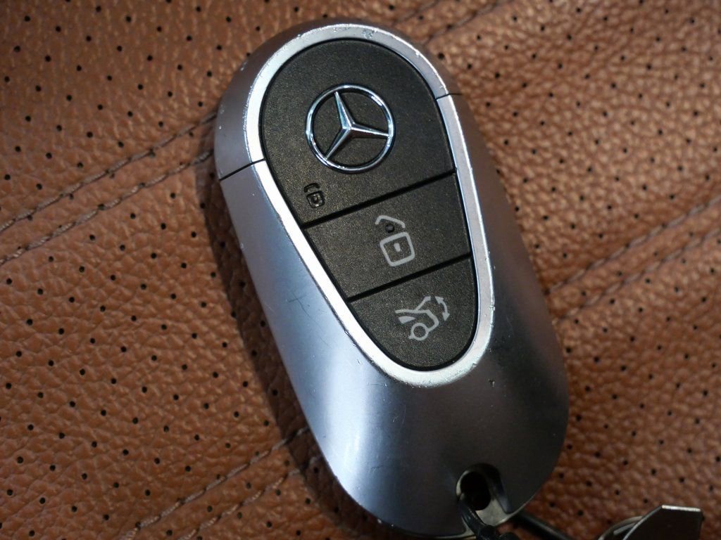 Used 2023 Mercedes-Benz C 300 4MATIC Sedan image 23