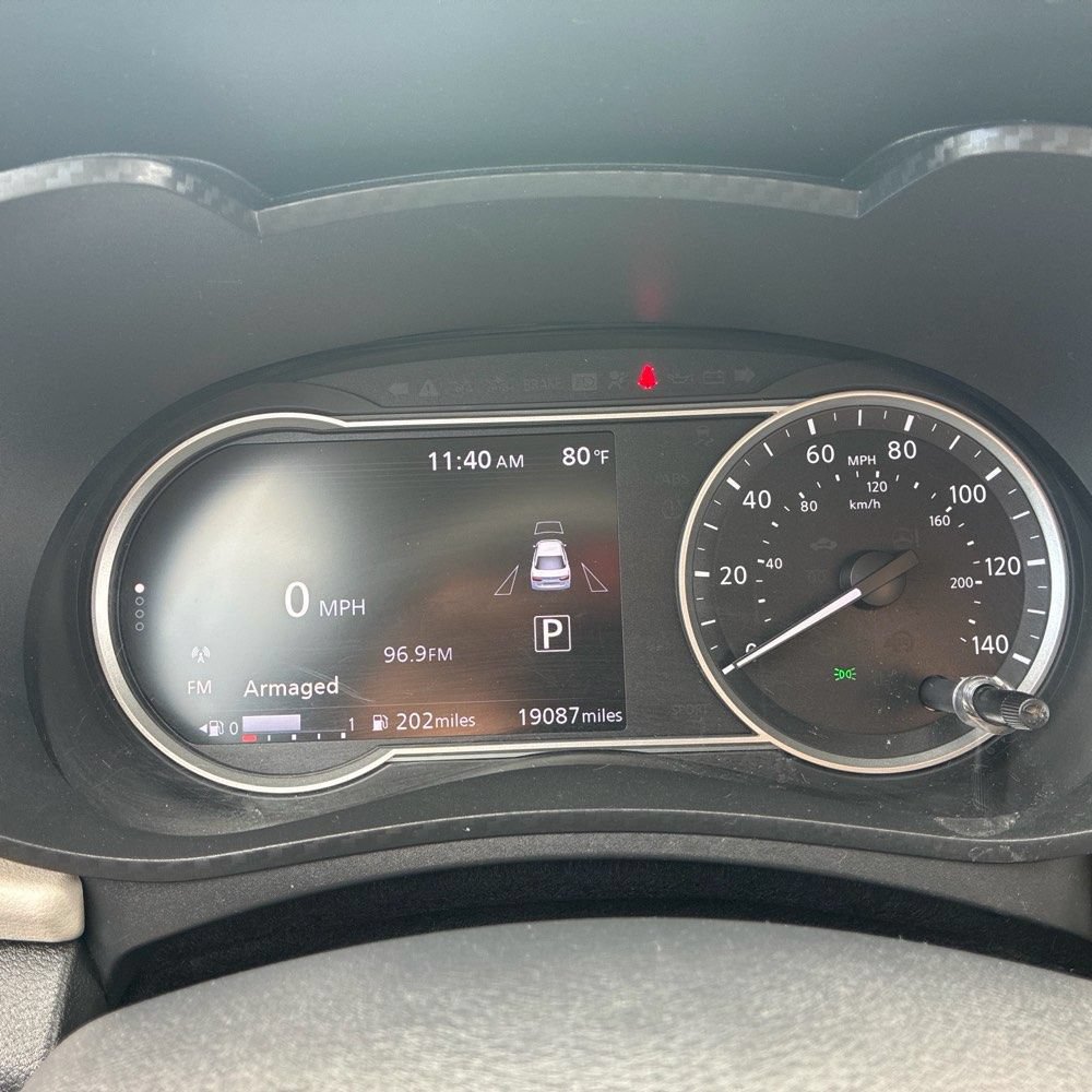 Used 2021 Nissan Versa SV FWD image 9