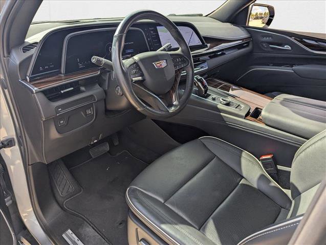 Used 2023 Cadillac Escalade Premium Luxury image 9