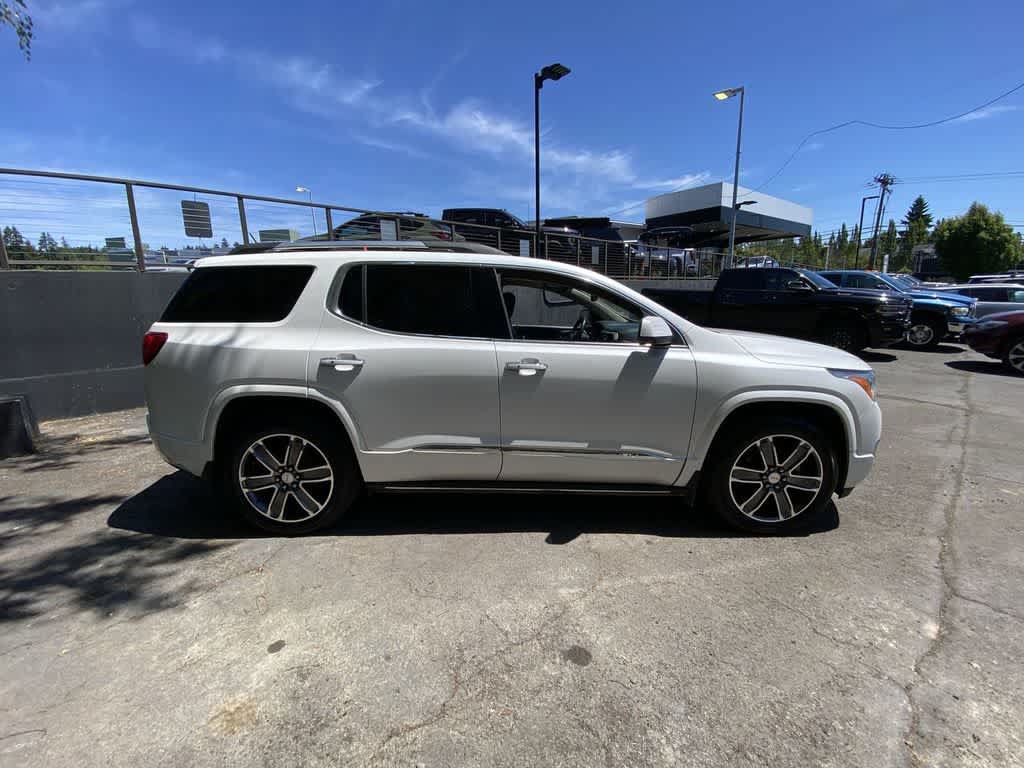 Used 2017 GMC Acadia Denali w/ Technology Package AWD/4WD image 7
