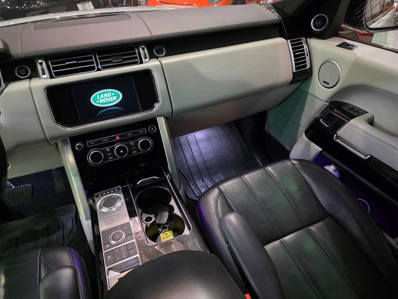 Used 2016 Land Rover Range Rover HSE AWD/4WD image 29