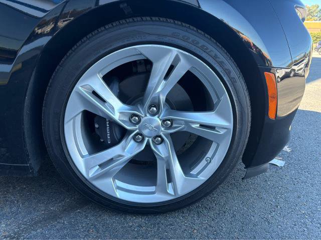 Used 2024 Chevrolet Camaro LT w/ Technology Package RWD image 11