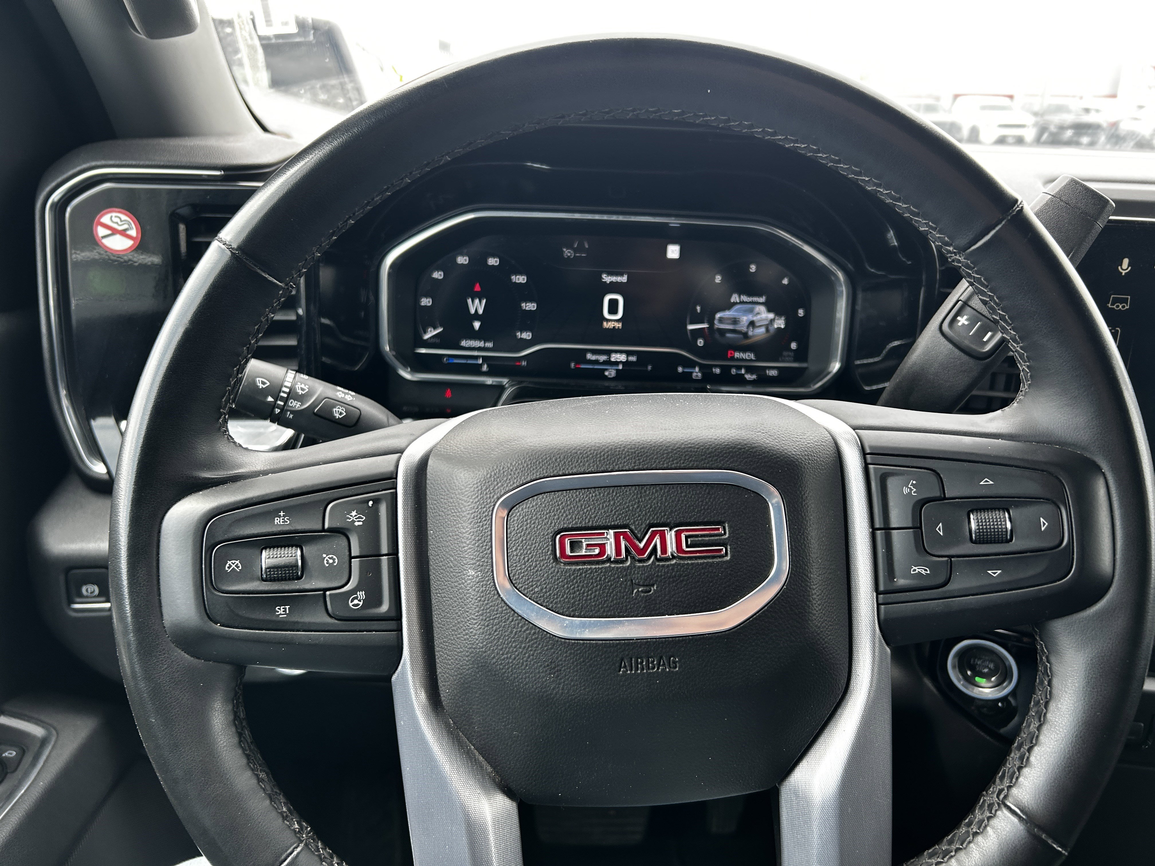 Used 2025 GMC Sierra 1500 SLT image 18