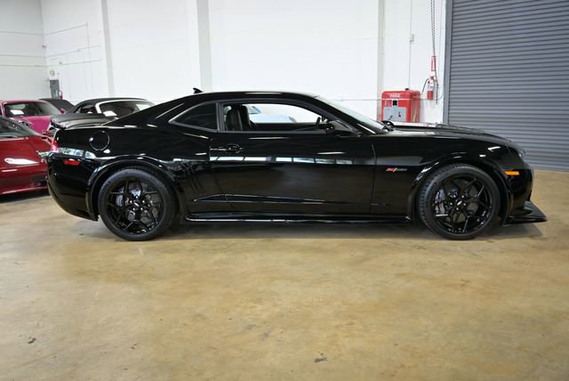 Used 2015 Chevrolet Camaro Z/28 RWD image 17