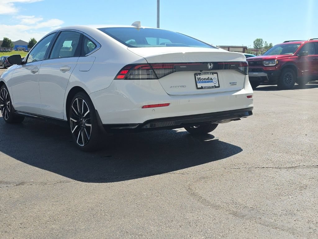 Used 2024 Honda Accord Touring image 5
