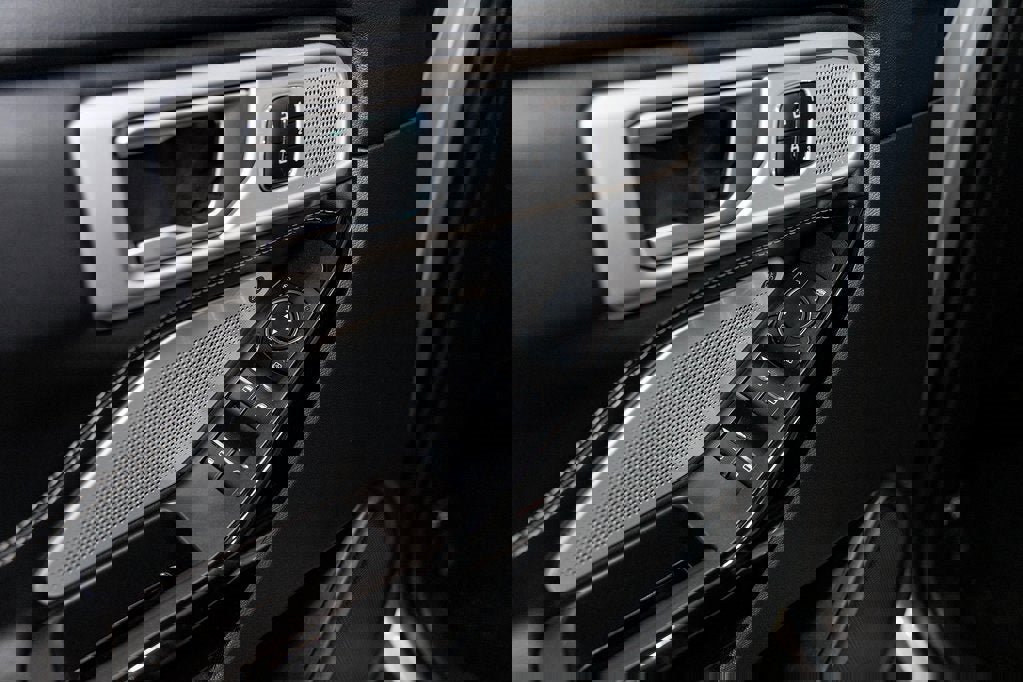 Used 2023 Ford Explorer ST w/ Equipment Group 401A image 13