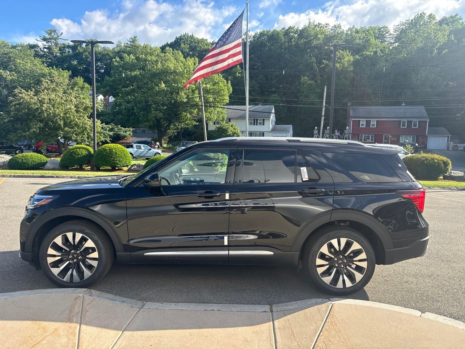 New 2026 Ford Explorer Platinum w/ LUX Leather Package AWD/4WD image 6