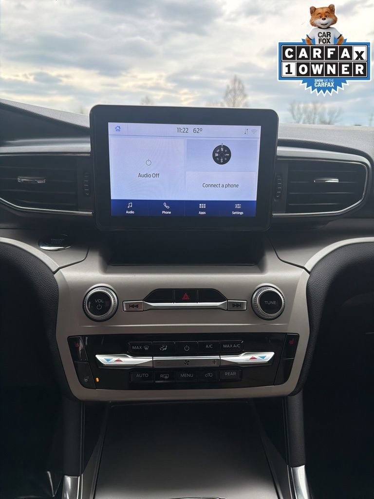 Used 2022 Ford Explorer XLT w/ Equipment Group 202A image 8