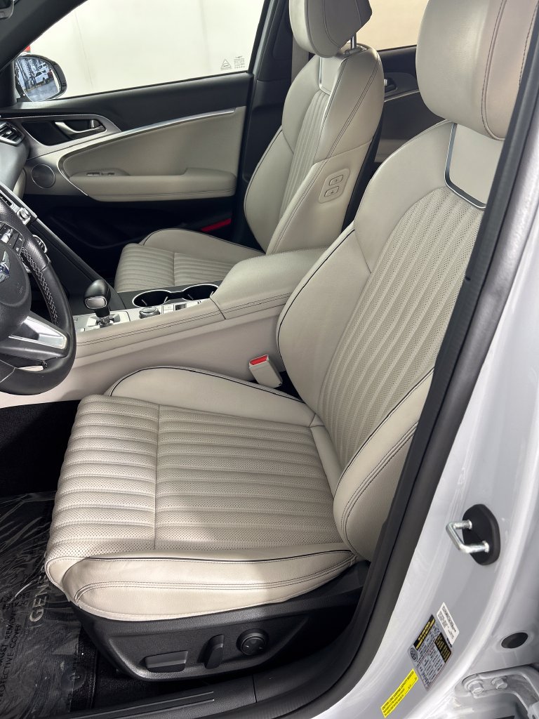 Used 2022 Genesis G70 2.0T w/ Prestige Package AWD/4WD image 12