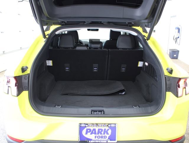 Used 2025 Ford Mustang Mach-E Premium image 5