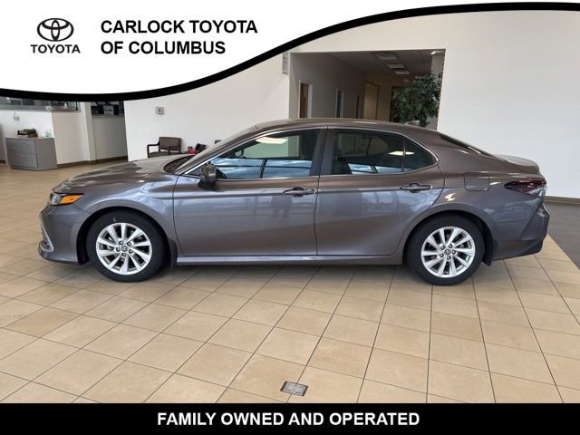 Used 2023 Toyota Camry LE image 2