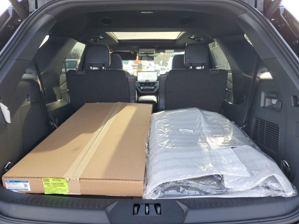 New 2026 Ford Explorer ST w/ Sun And Sound Package image 33
