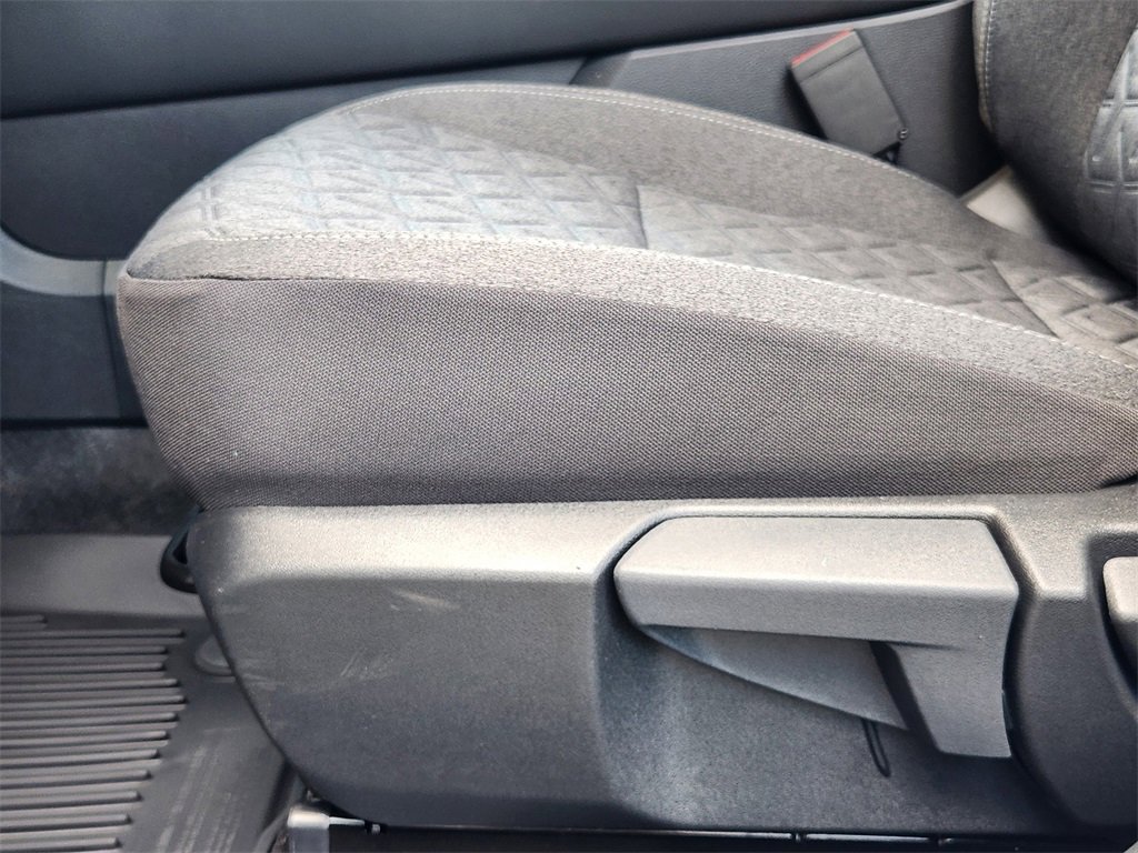 New 2025 Nissan Kicks SV w/ SV Premium Package image 18