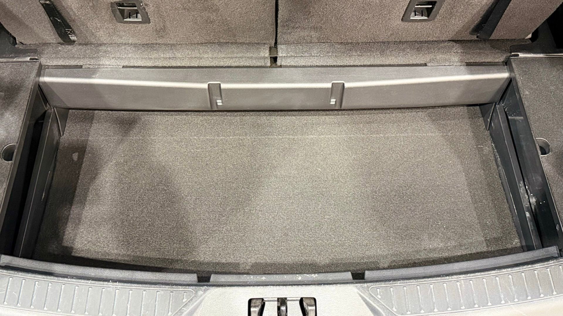 Used 2023 Ford Explorer XLT w/ Equipment Group 202A image 37