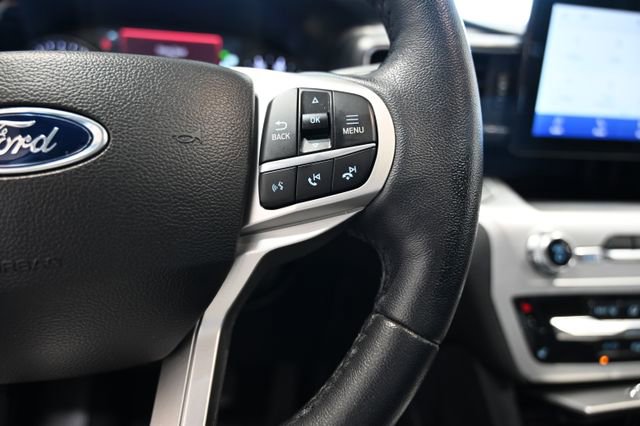 Used 2022 Ford Explorer XLT w/ Equipment Group 202A image 25