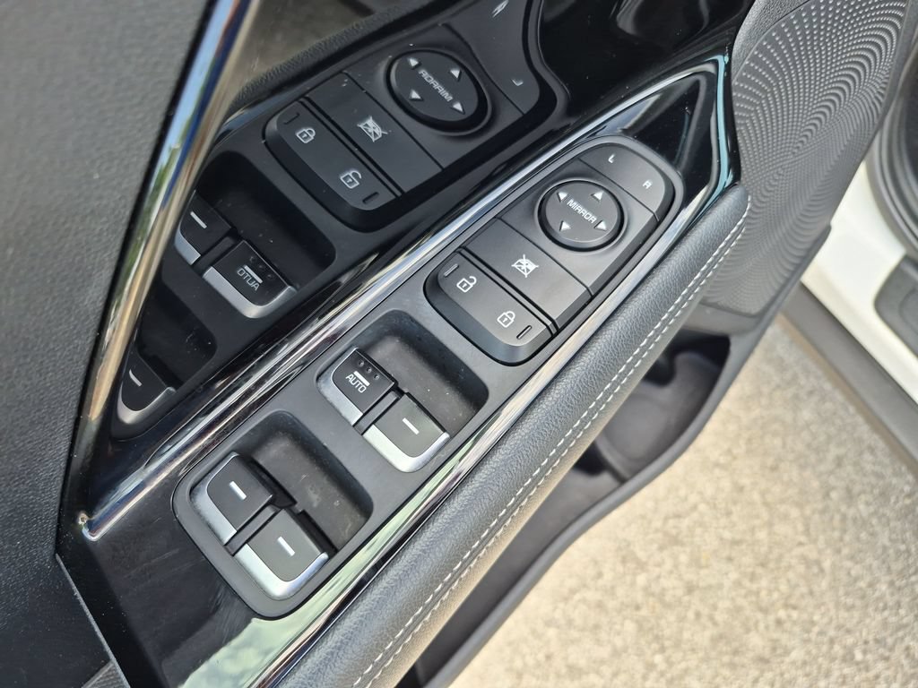 Used 2020 Kia Niro LXS FWD image 19