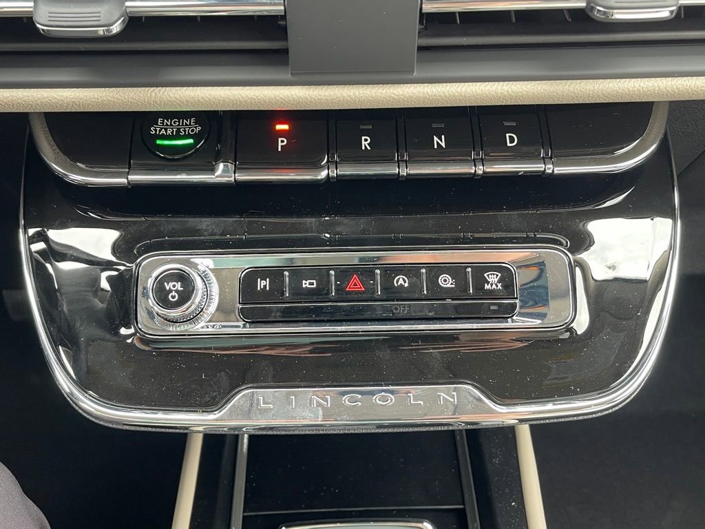 New 2025 Lincoln Corsair Reserve image 14