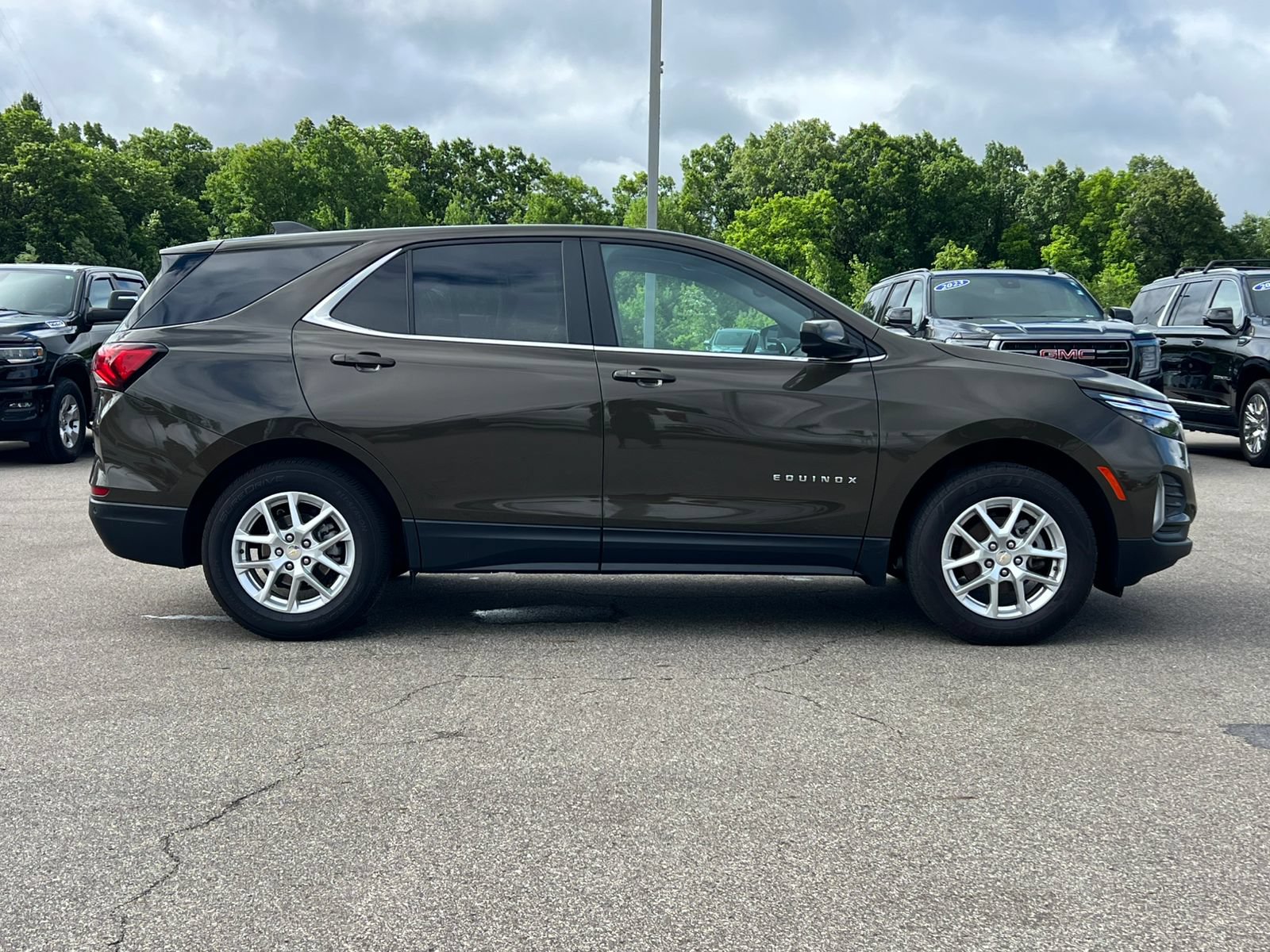 Used 2024 Chevrolet Equinox LT AWD/4WD image 44