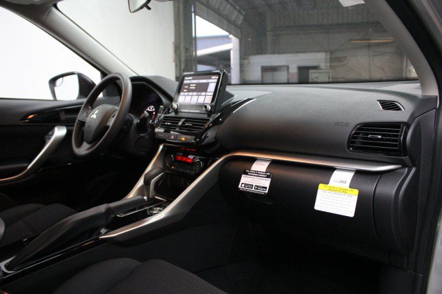 New 2026 Mitsubishi Eclipse Cross LE AWD/4WD image 17